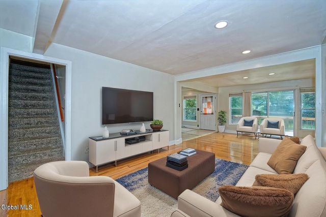 1250 Sumner Avenue, Schenectady, NY 12309