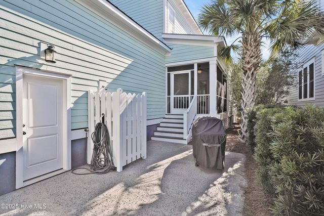 1224 Croaker Lane, Carolina Beach, NC 28428