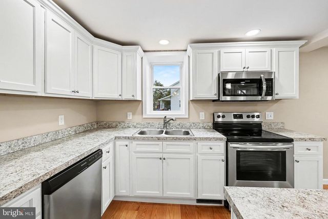 105 HUTTON RD, New Cumberland, PA 17070