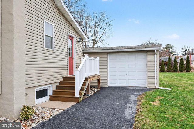 105 HUTTON RD, New Cumberland, PA 17070