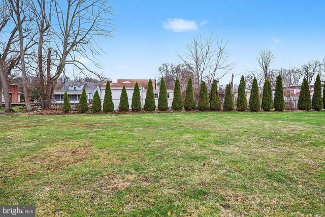 105 HUTTON RD, New Cumberland, PA 17070