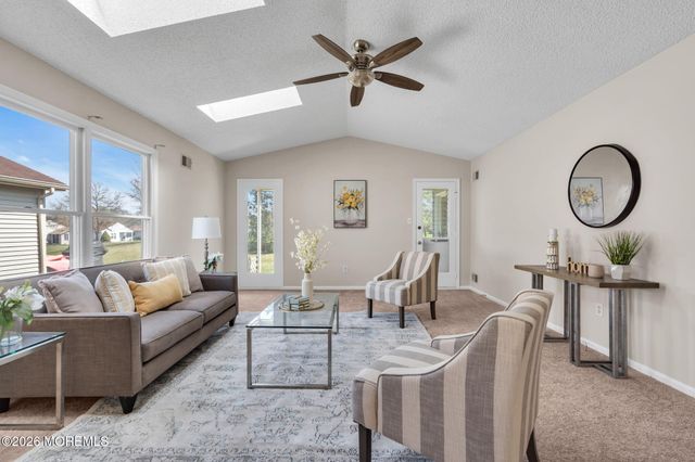 2137 Agincourt Road, Toms River, NJ 08755