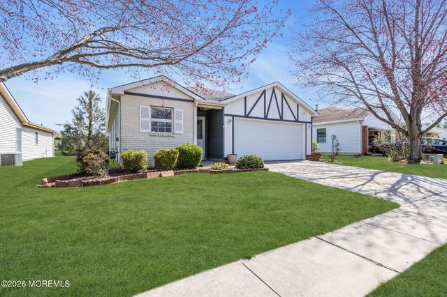 2137 Agincourt Road, Toms River, NJ 08755