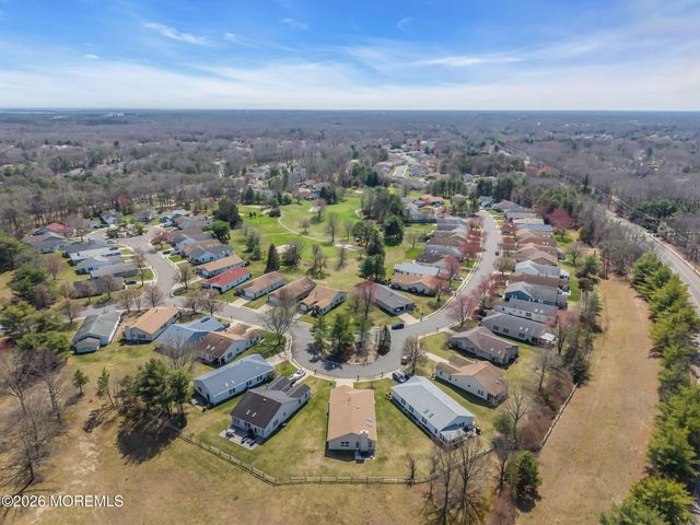 2137 Agincourt Road, Toms River, NJ 08755