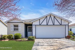 2137 Agincourt Road, Toms River, NJ 08755