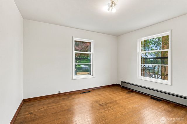 15852 7th Avenue SW, Seattle, WA 98166
