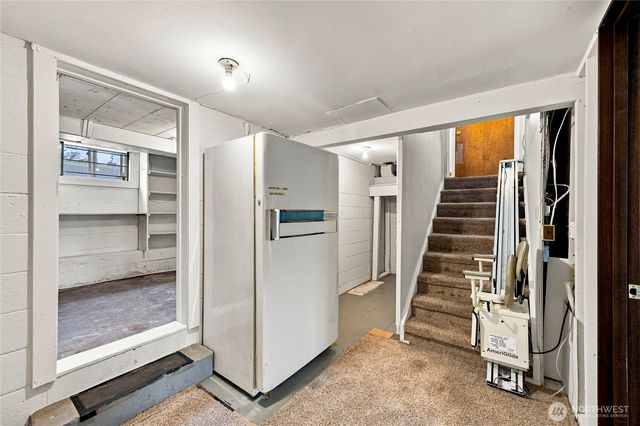 15852 7th Avenue SW, Seattle, WA 98166