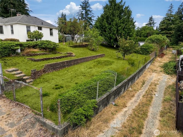 15852 7th Avenue SW, Seattle, WA 98166