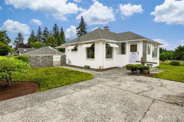 15852 7th Avenue SW, Seattle, WA 98166