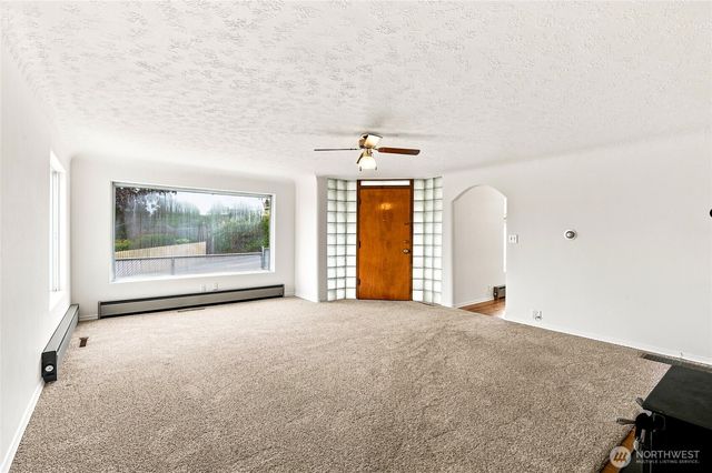 15852 7th Avenue SW, Seattle, WA 98166