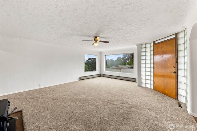 15852 7th Avenue SW, Seattle, WA 98166