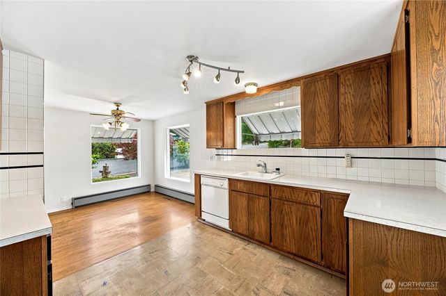 15852 7th Avenue SW, Seattle, WA 98166