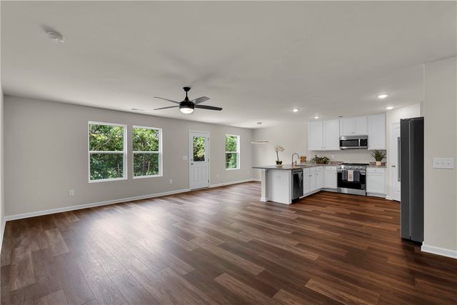 442 S Elm Street, Pendleton, SC 29670