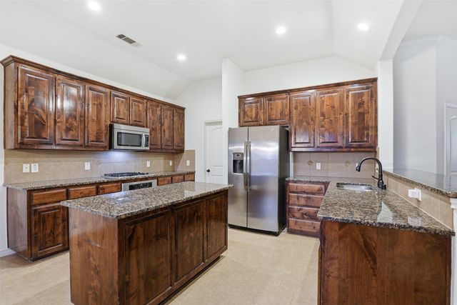 816 Westview Drive, Little Elm, TX 75068