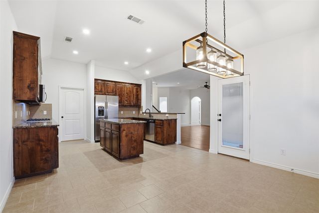 816 Westview Drive, Little Elm, TX 75068