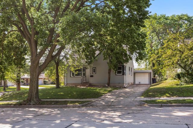 8505 W Arthur AVENUE, West Allis, WI 53227