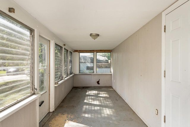 8505 W Arthur AVENUE, West Allis, WI 53227