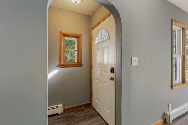 8505 W Arthur AVENUE, West Allis, WI 53227