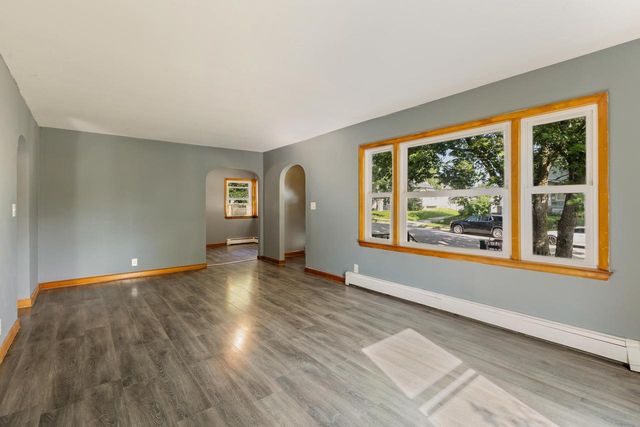 8505 W Arthur AVENUE, West Allis, WI 53227
