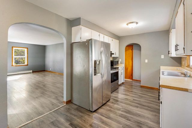 8505 W Arthur AVENUE, West Allis, WI 53227