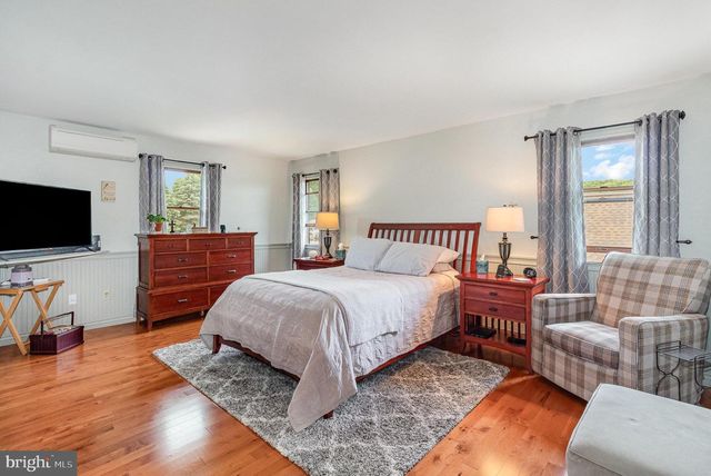 44 HILL TOP RD, Halifax, PA 17032