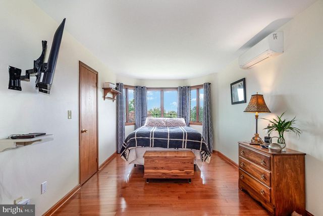 44 HILL TOP RD, Halifax, PA 17032