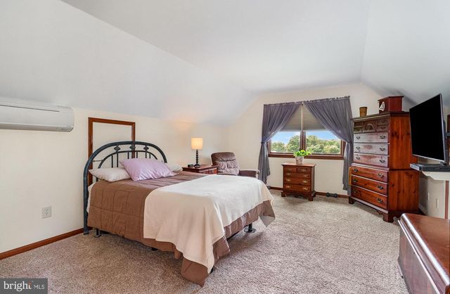 44 HILL TOP RD, Halifax, PA 17032