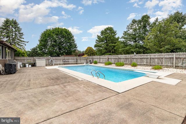 44 HILL TOP RD, Halifax, PA 17032