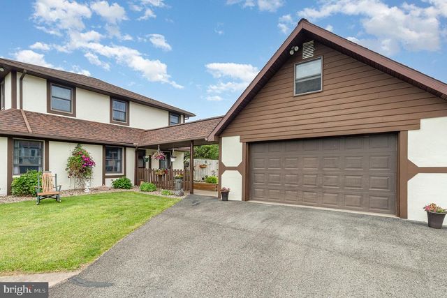 44 HILL TOP RD, Halifax, PA 17032