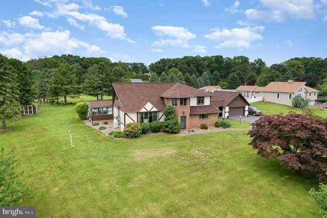 44 HILL TOP RD, Halifax, PA 17032