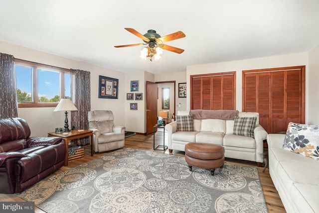 44 HILL TOP RD, Halifax, PA 17032