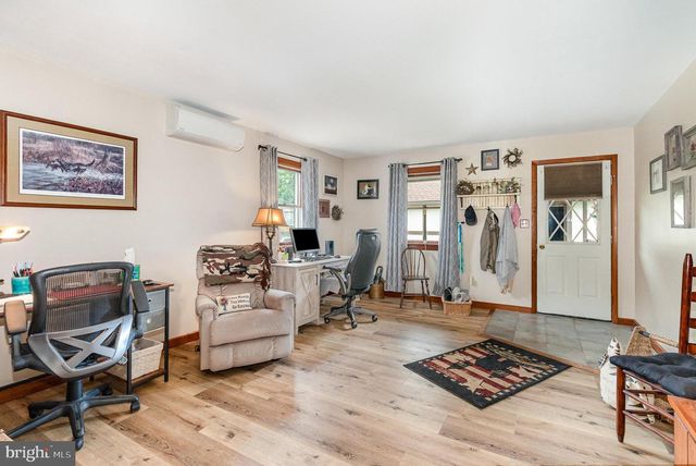 44 HILL TOP RD, Halifax, PA 17032