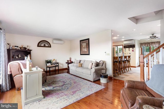 44 HILL TOP RD, Halifax, PA 17032