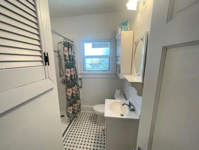 1231 HIGHLAND STREET N, St Petersburg, FL 33701