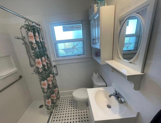 1231 HIGHLAND STREET N, St Petersburg, FL 33701