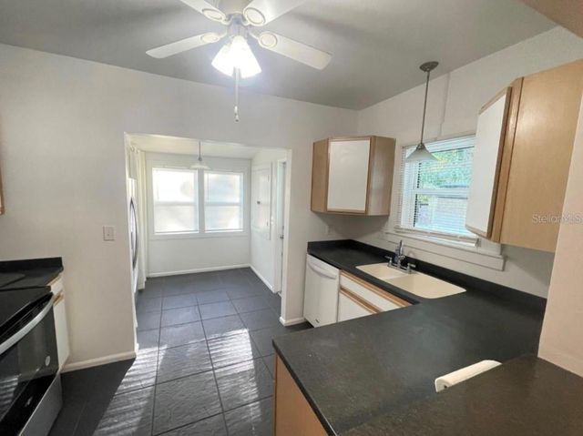 1231 HIGHLAND STREET N, St Petersburg, FL 33701