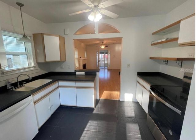 1231 HIGHLAND STREET N, St Petersburg, FL 33701