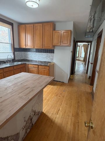 4418 W Deming Place 2, Chicago, IL 60639