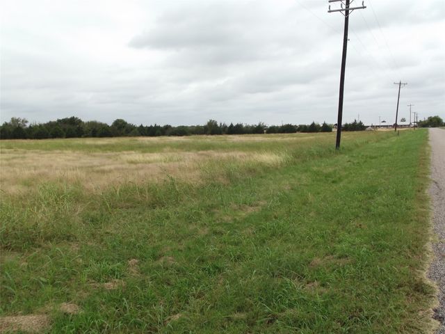 501 S Ray Roberts Parkway, Tioga, TX 76271