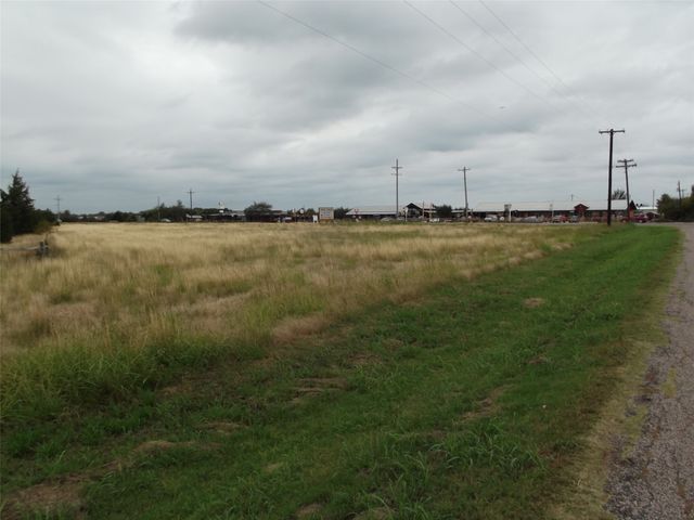 501 S Ray Roberts Parkway, Tioga, TX 76271