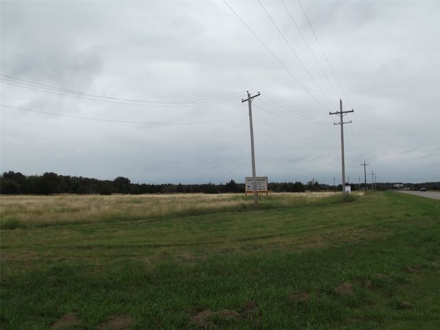 501 S Ray Roberts Parkway, Tioga, TX 76271