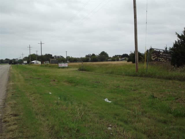 501 S Ray Roberts Parkway, Tioga, TX 76271