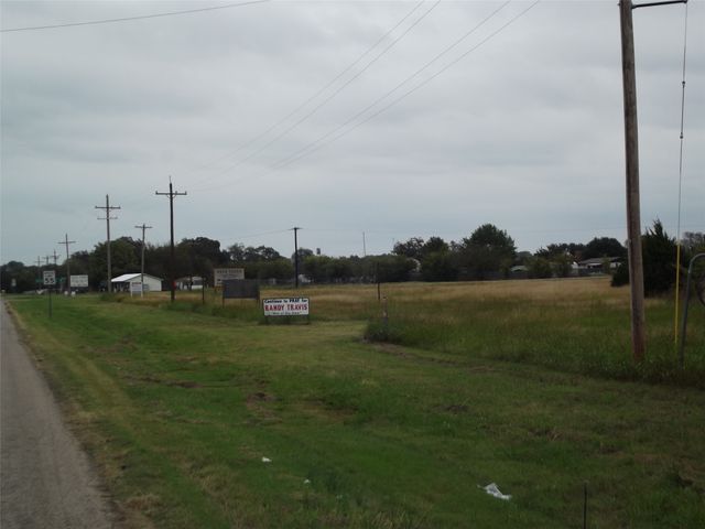 501 S Ray Roberts Parkway, Tioga, TX 76271