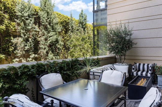 345 E Colorado Boulevard 203, Pasadena, CA 91101