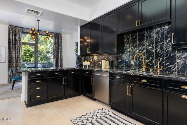 345 E Colorado Boulevard 203, Pasadena, CA 91101