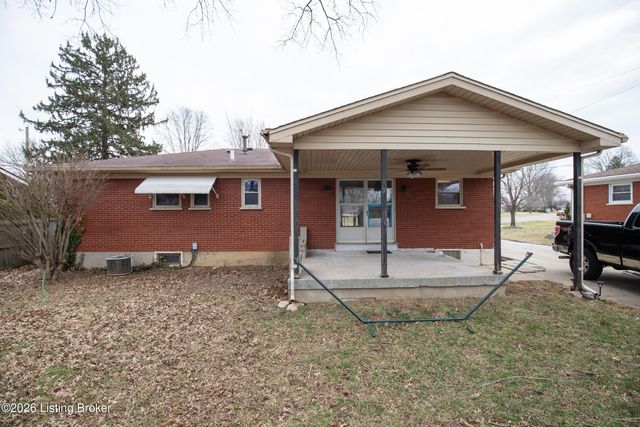 7910 Cedar Brook Dr, Louisville, KY 40219