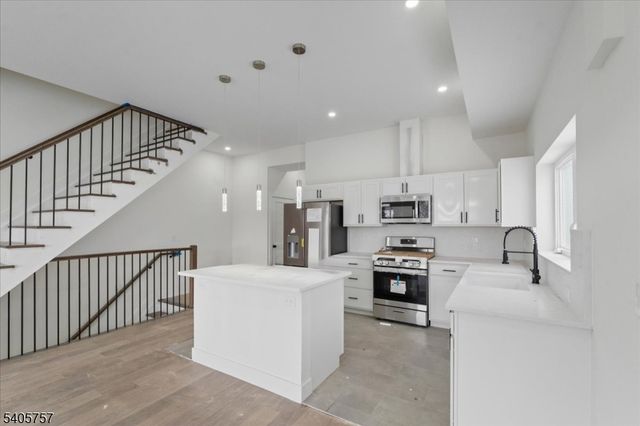 365 21St St, Irvington Twp., NJ 07111