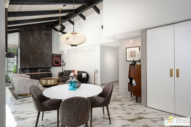 2487 S Gene Autry Trail A, Palm Springs, CA 92264