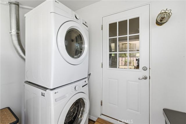 6501 Charlesworth Avenue, North Hollywood, CA 91606