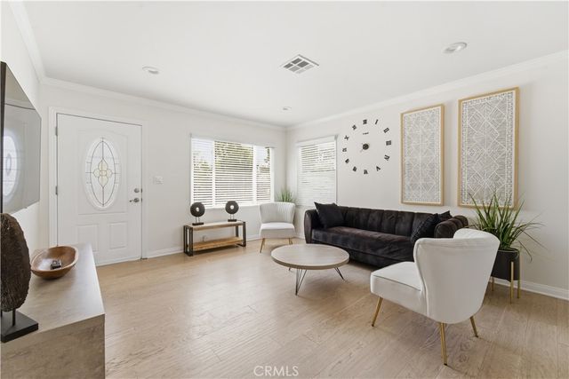 6501 Charlesworth Avenue, North Hollywood, CA 91606